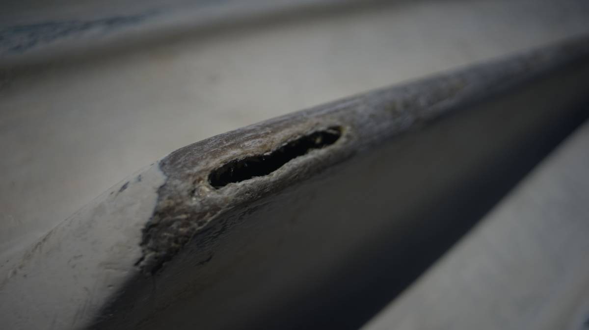 a hole in the keel of a dinghy