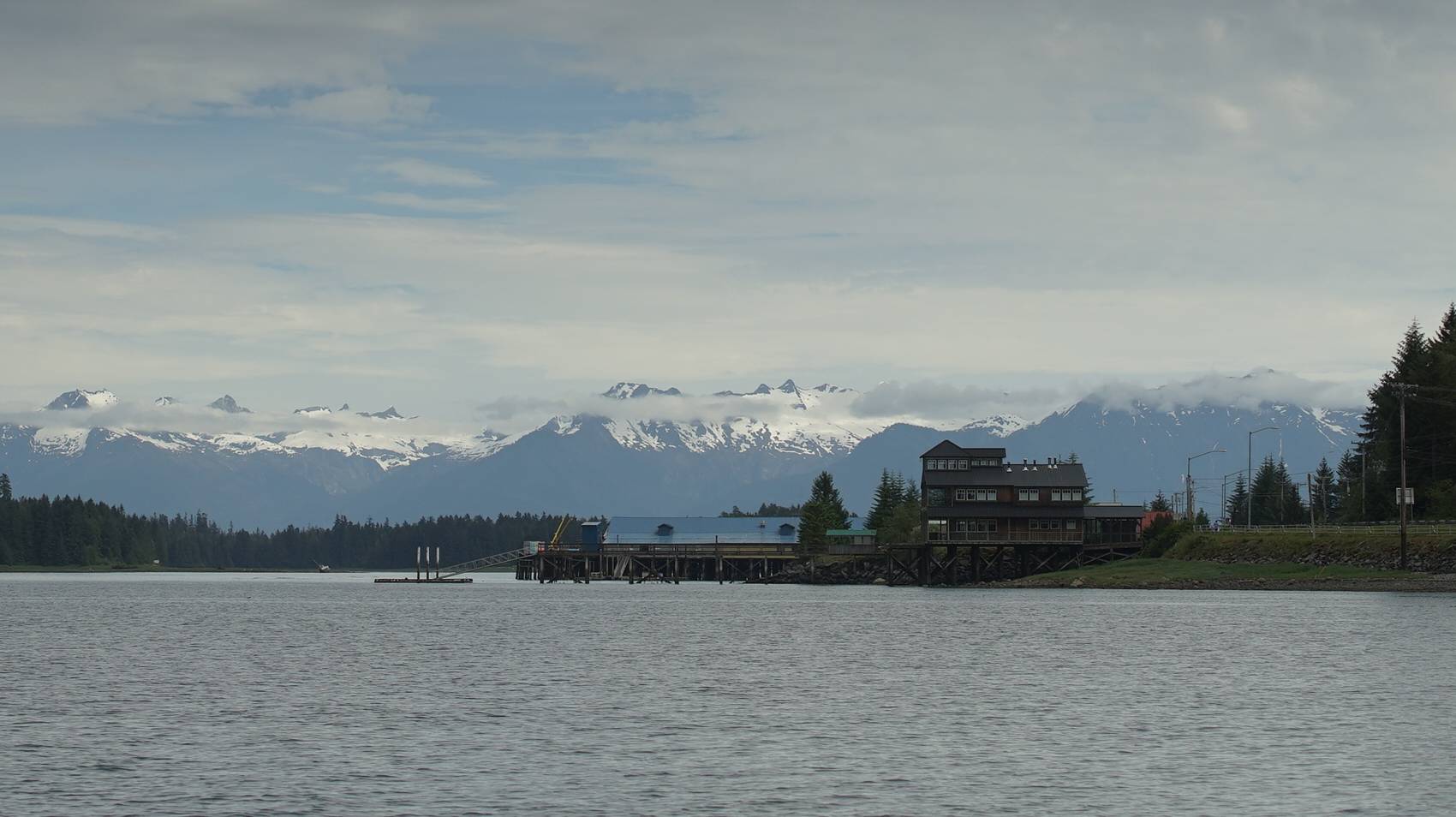 rounding turn point and seeing beautiful mountains full of snow