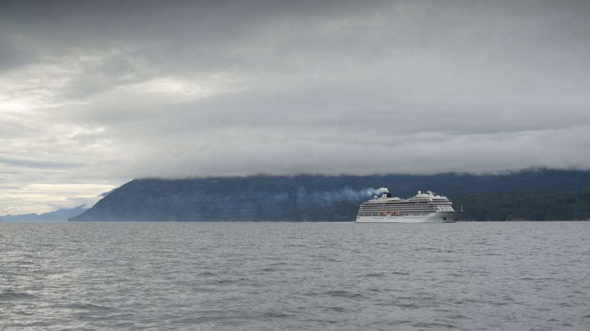 a cruiseship going through Johnstone Strait