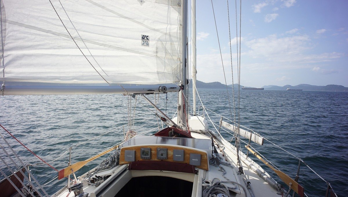sailing into plumper sound